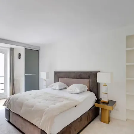 Champs-elysees For 6 Guests Apartament